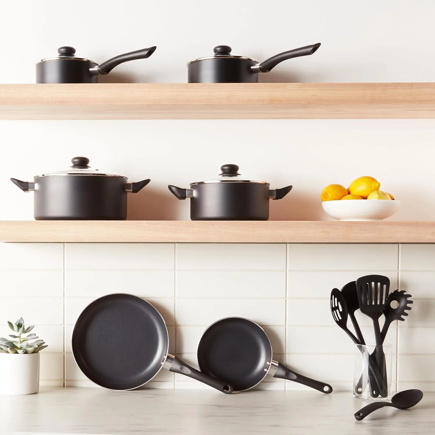 Amazon Basics Non Stick Kitchen Cookware 15-Piece Set, Non-Induction, Includes Pots, Pans, and Utensils, Black