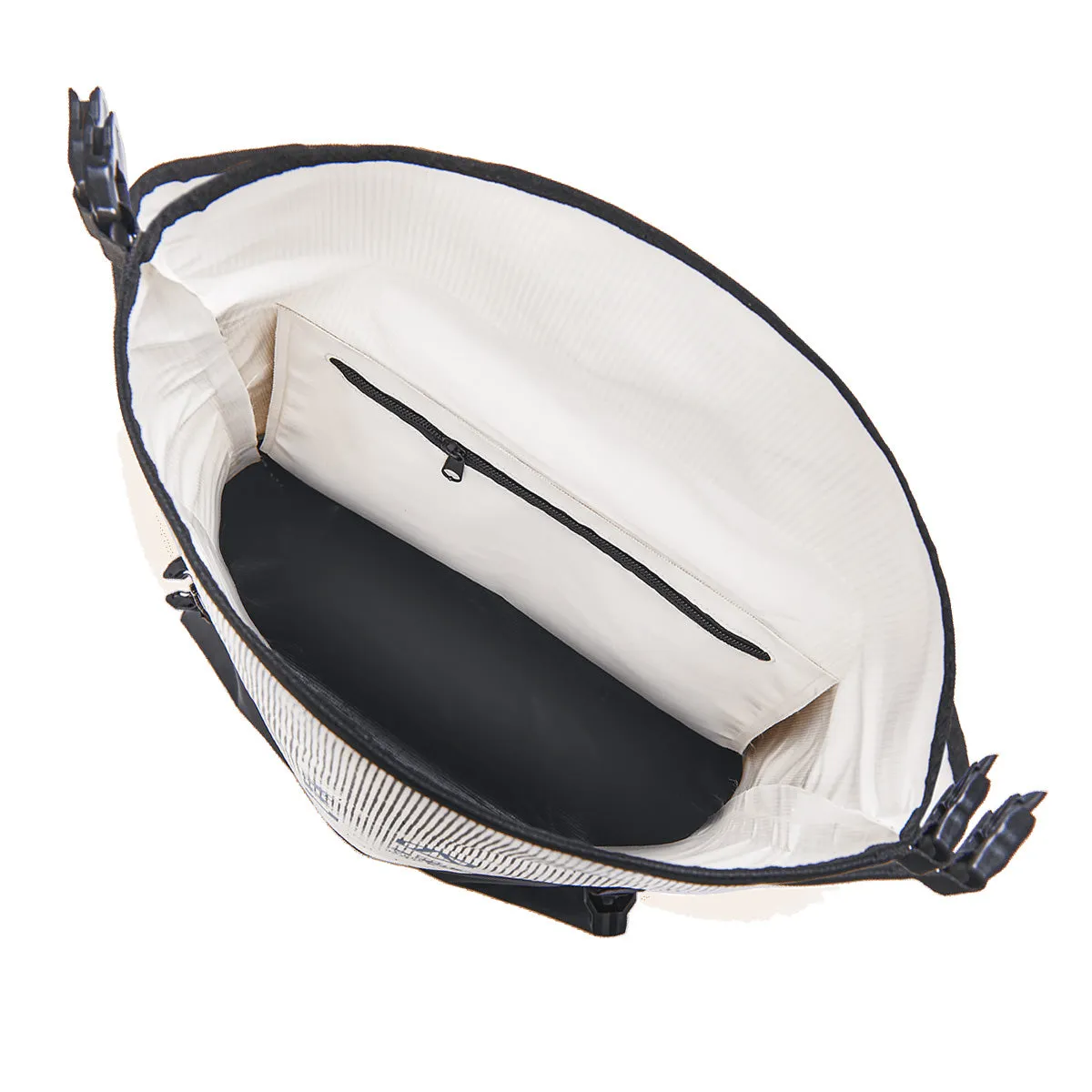 Aztron Dry 22L Backpack