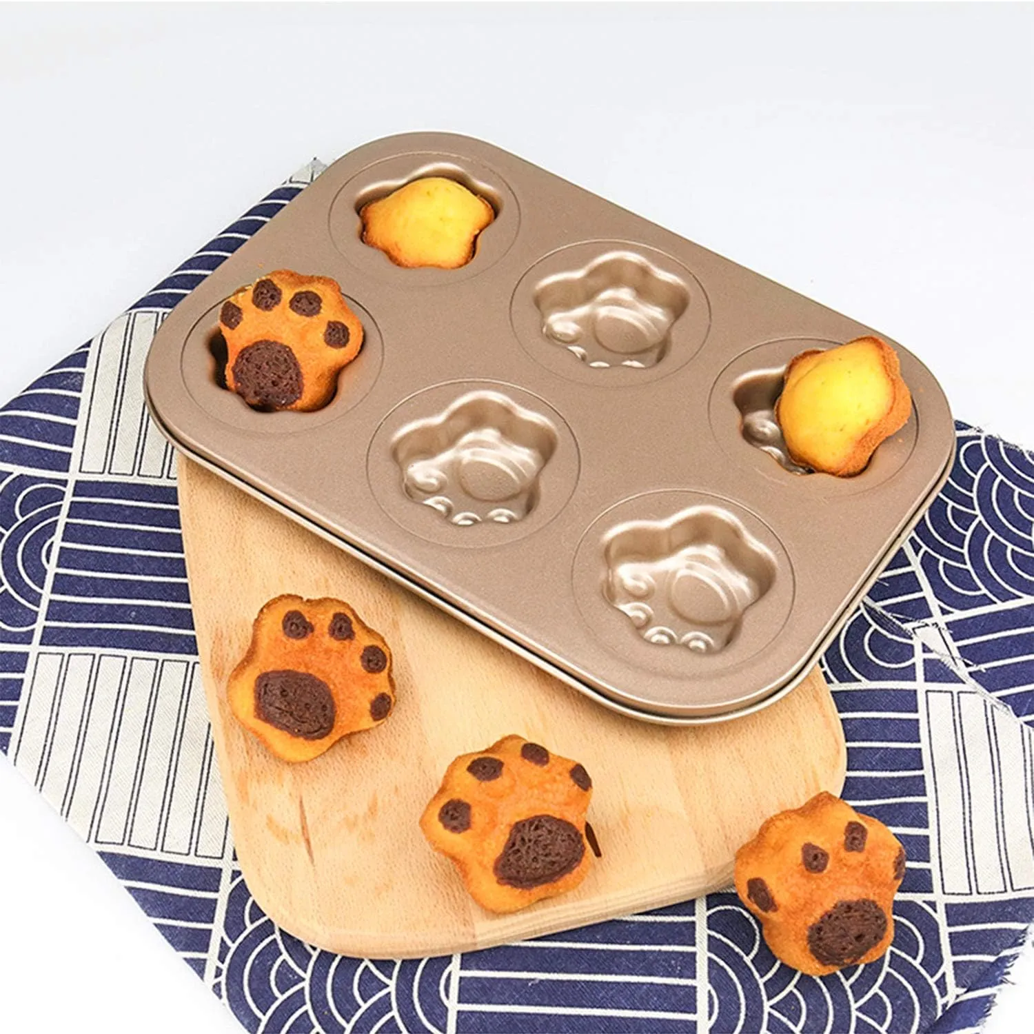 Beasea 3 Pack Madeleine Pans, 10x7 Inch 6 Cavity Nonstick Cat Shaped Cake Cookies Pan Carbon Steel Madeleine Mold Shell Madeline Pan