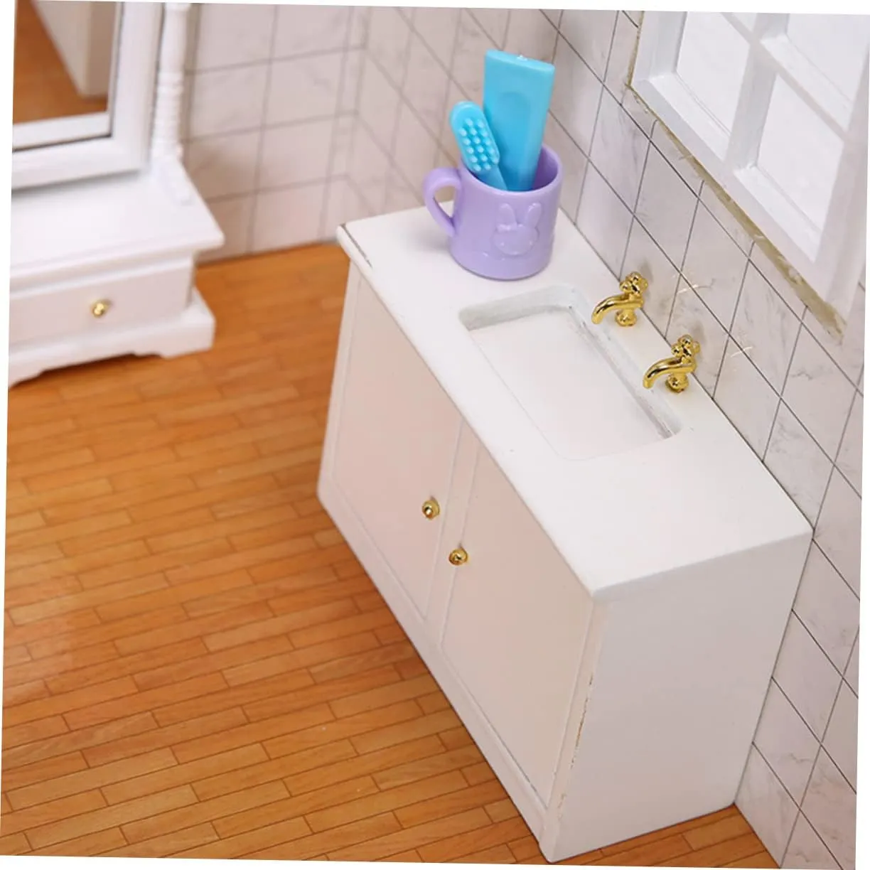 BESPORTBLE 2 pcs Miniature Bathroom Sink Model Set Small House DIY Accessory for Cute White Wash Basin Furniture Ornament for Dollhouses Enhance Imagination Creativity Playtime