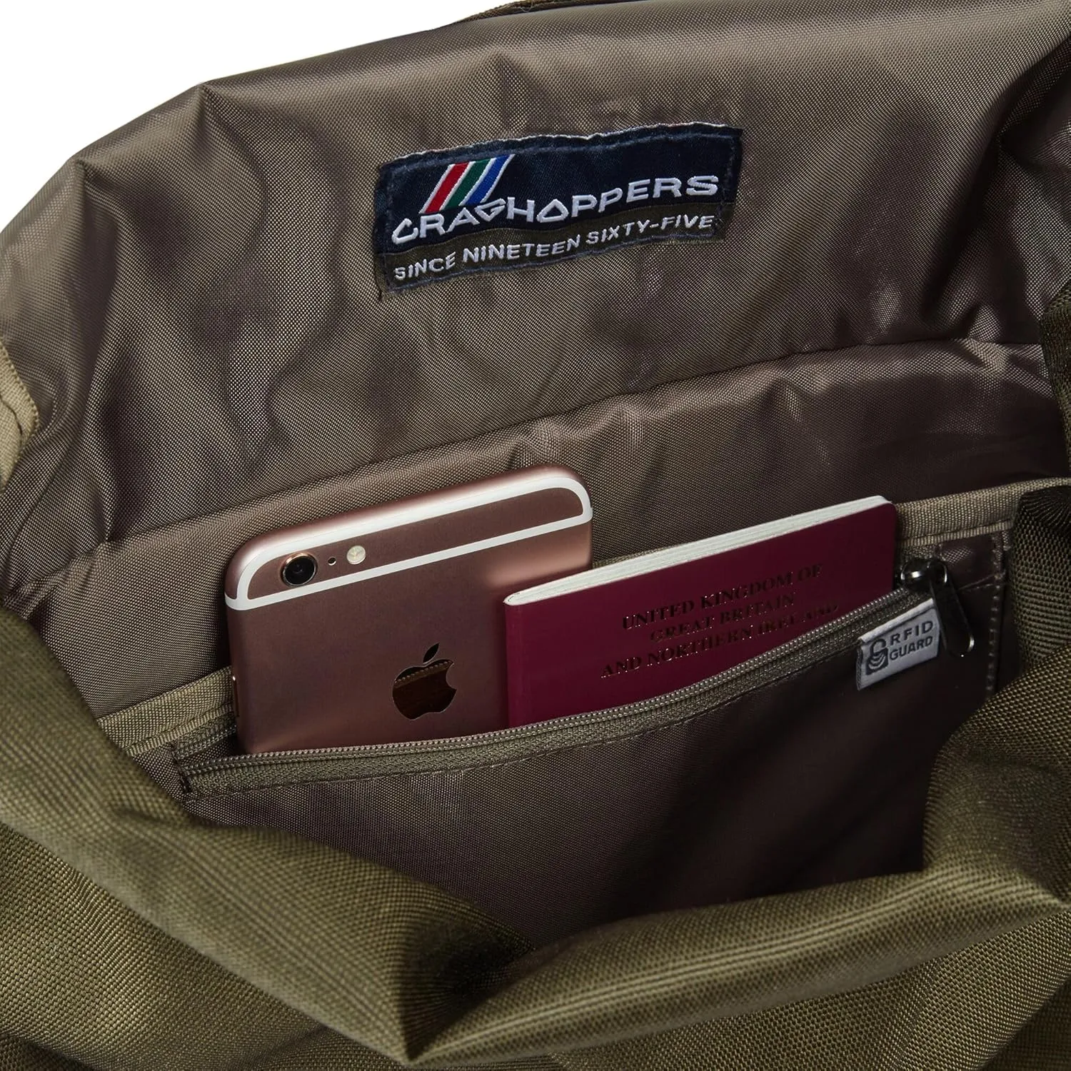 Craghoppers Adult Kiwi Classic Rolltop Backpack, Woodland Green, 16 Liter