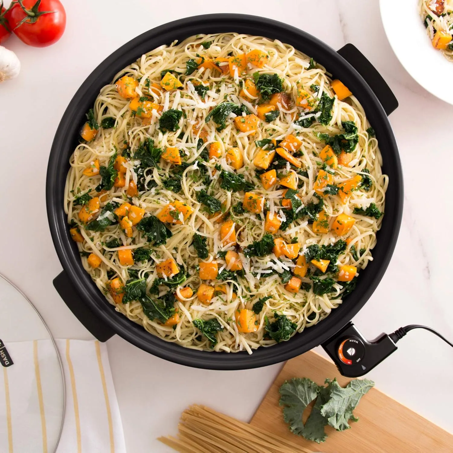 Dash Family Size Electric Skillet with 14 inch Nonstick Surface   Recipe Book for Pizza, Burgers, Cookies, Fajitas, Breakfast & More, 20 Cup Capacity, 1400-Watt - Black