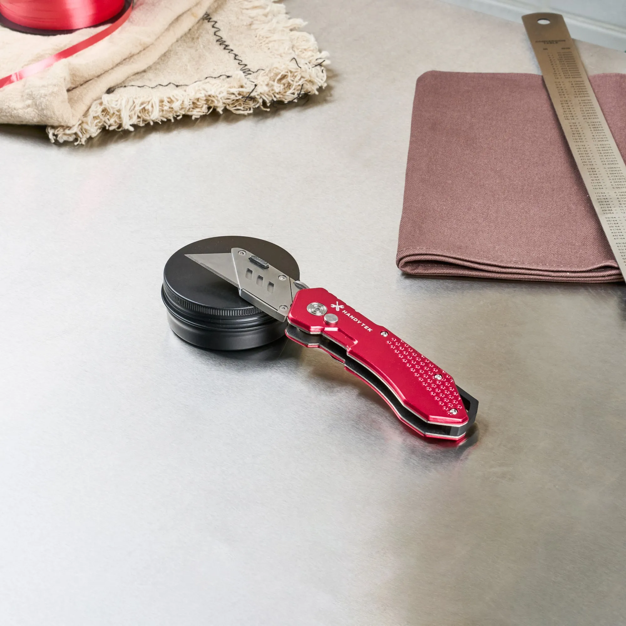 Handy Tek Red Folding Utility Knife - Quick Change, Lock Back, Heavy Duty - 6 3/4" - 6 count box