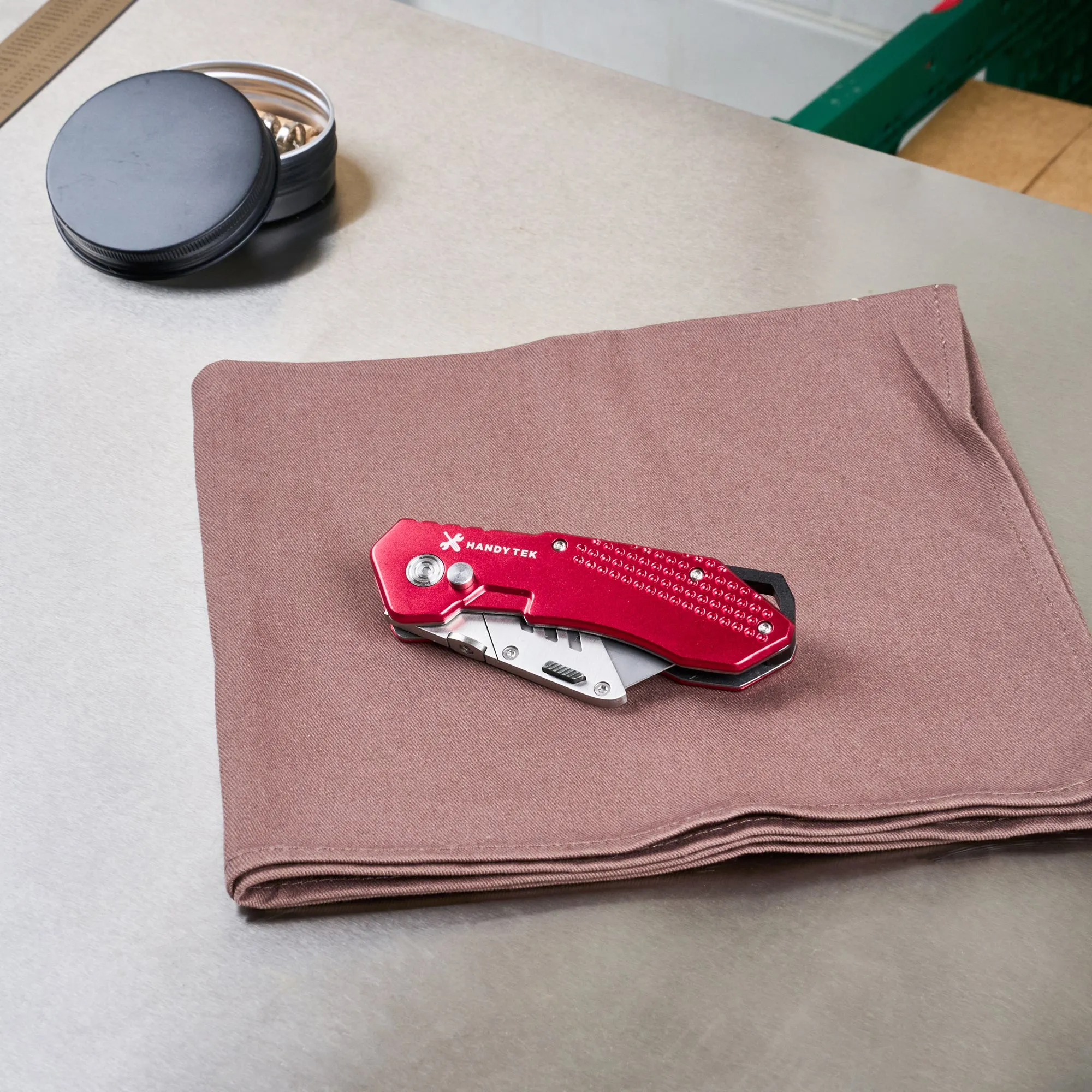 Handy Tek Red Folding Utility Knife - Quick Change, Lock Back, Heavy Duty - 6 3/4" - 6 count box