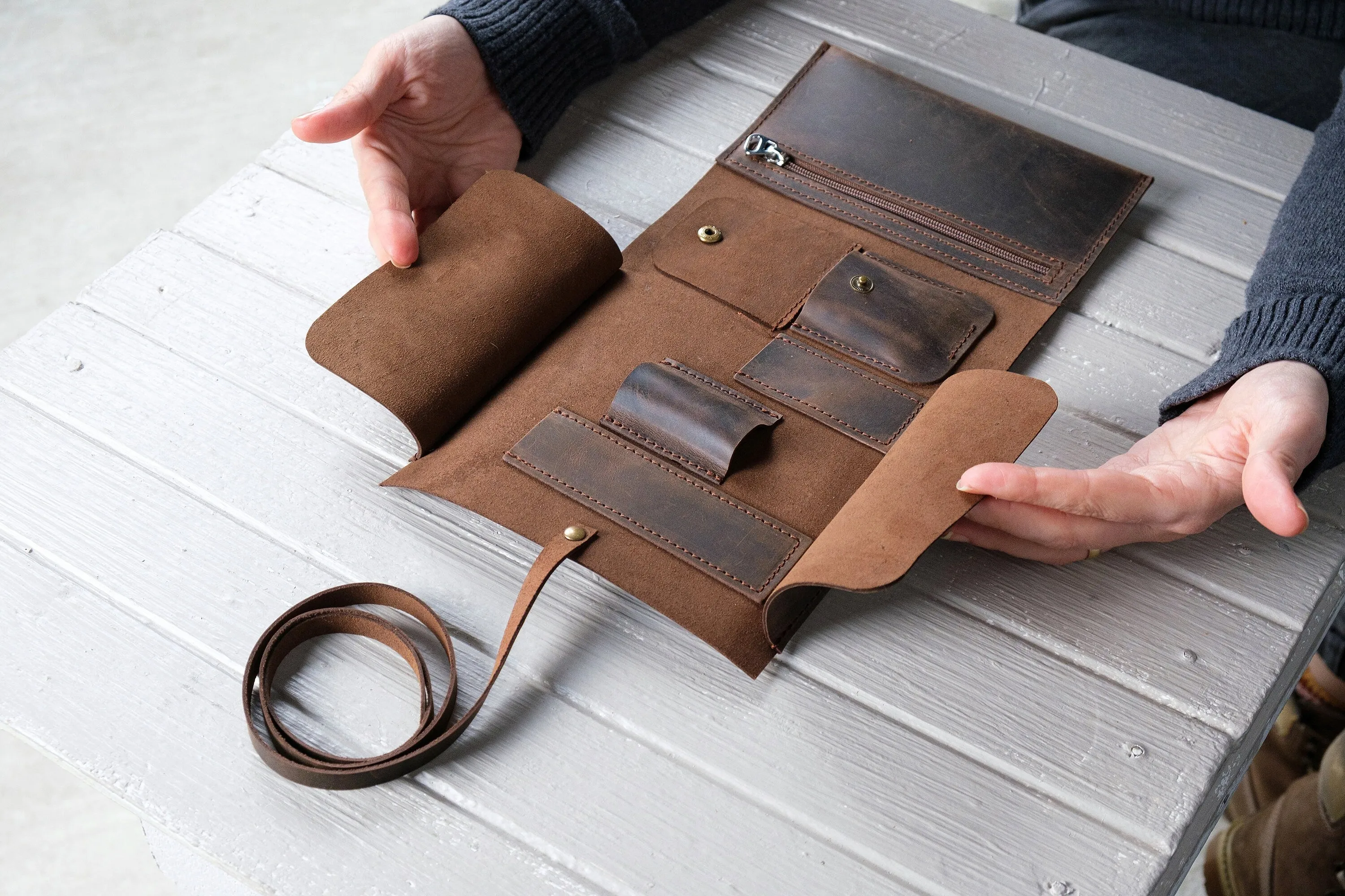 Leather 1-Pipe Roll with Zipper, Handmade Pipe Pouch for 1-Pipe, Leather Pipe Rollup Bag