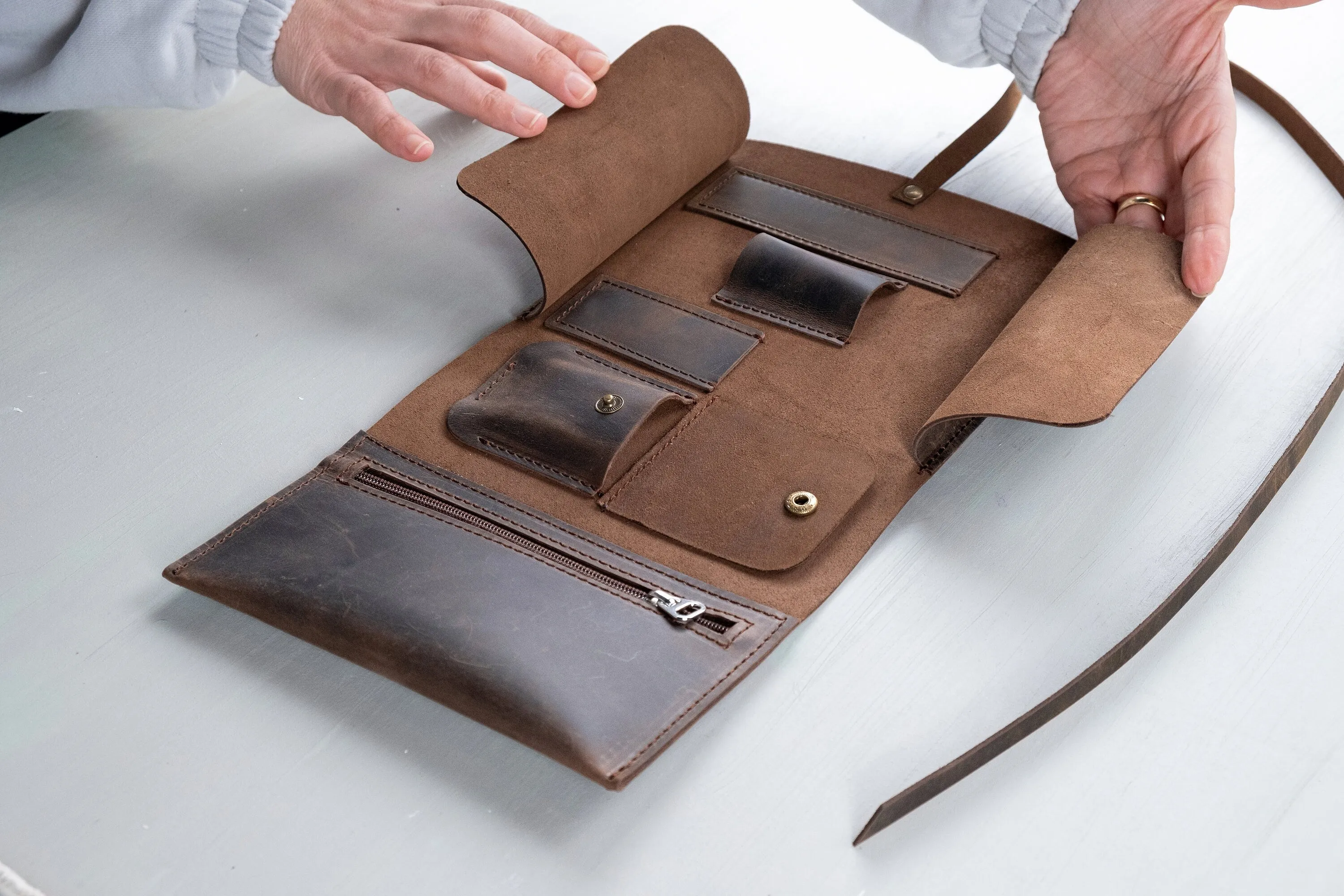 Leather 1-Pipe Roll with Zipper, Handmade Pipe Pouch for 1-Pipe, Leather Pipe Rollup Bag