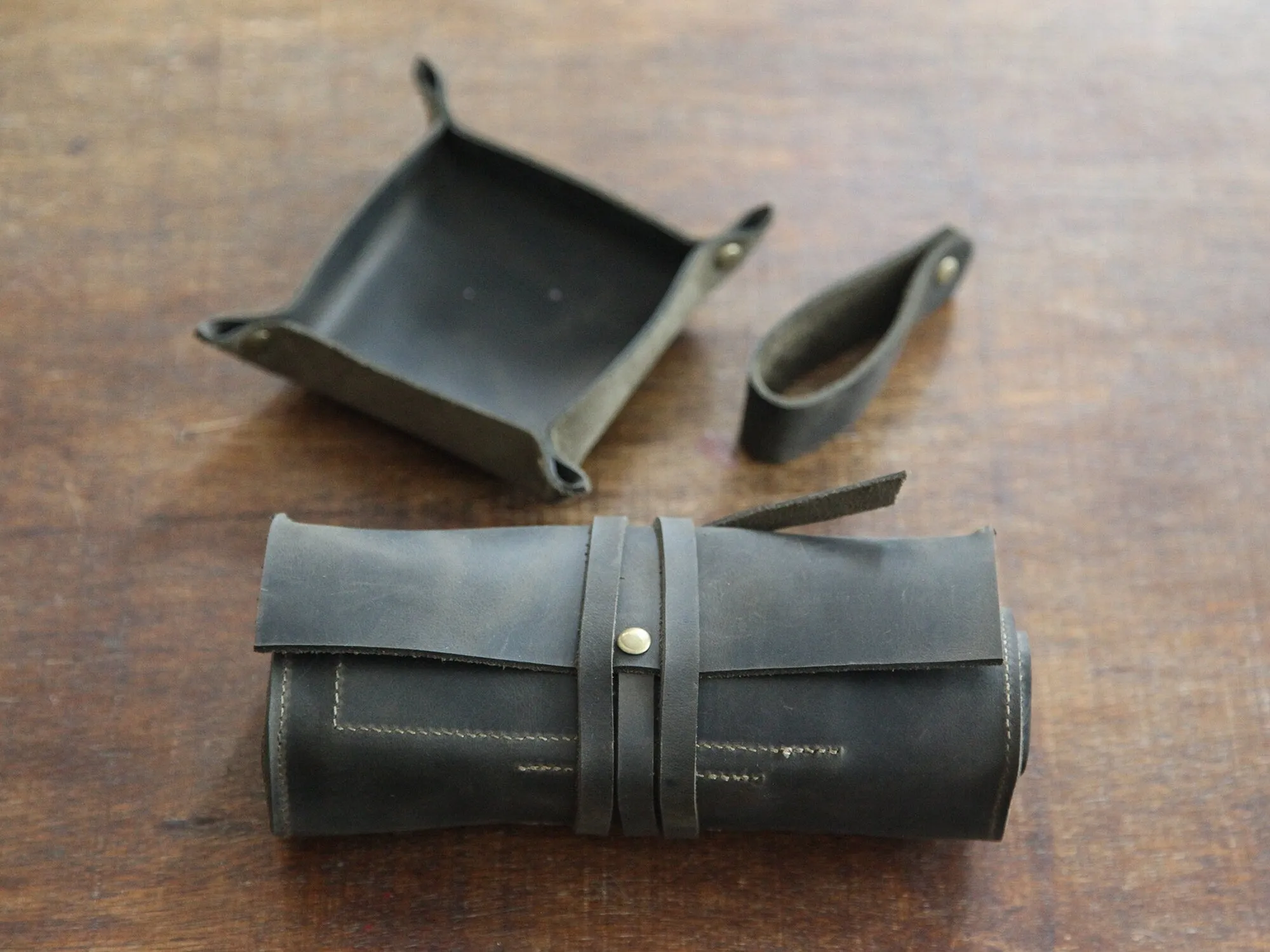 Leather Pipe Pouch for 4-Pipes, Handmade 4-Pipe Rollup Bag, Quadruple-Pipe Roll,  Dark Green