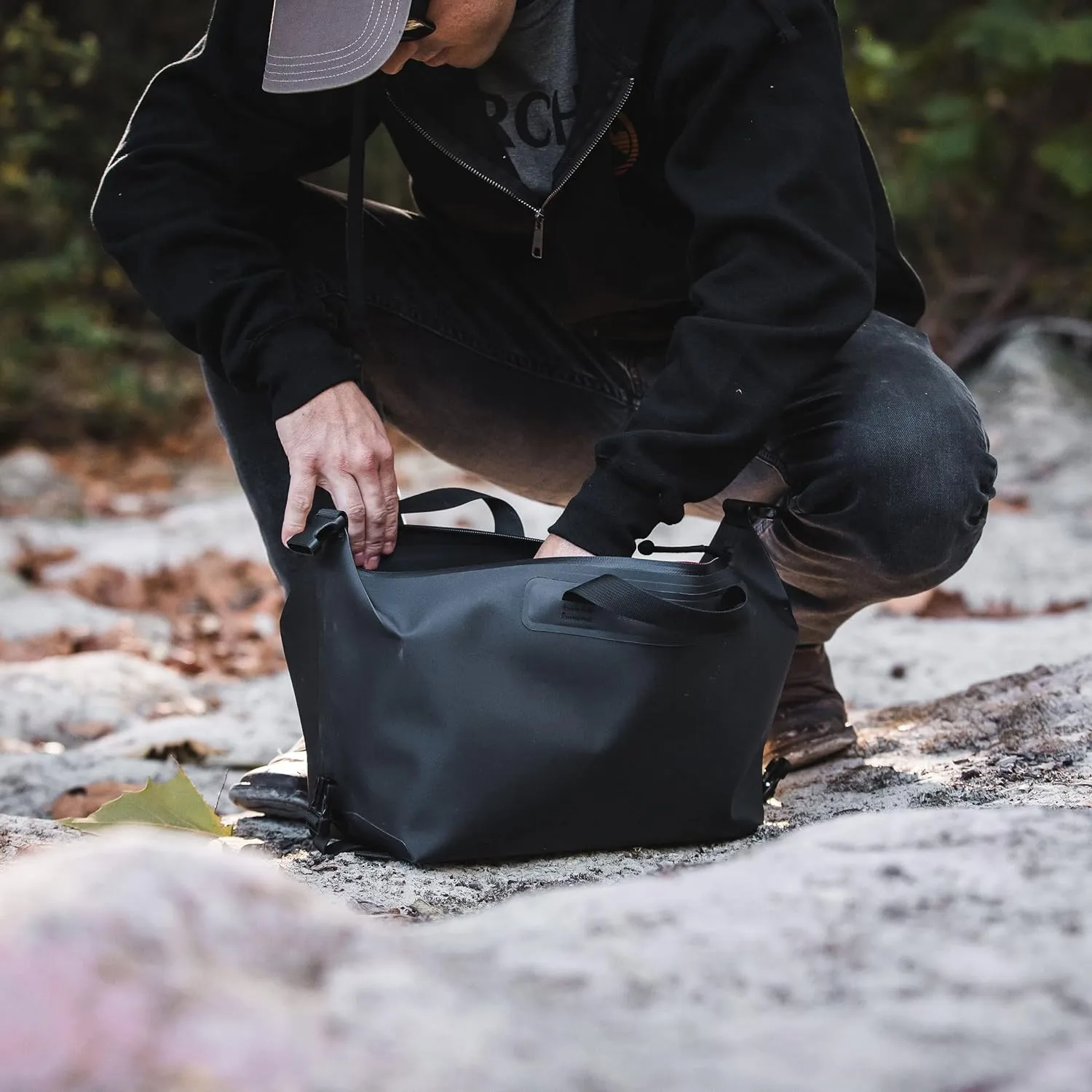 Magpul DAKA Takeout Large 8.88L Tactical Bag All-Purpose Durable Water-Resistant Heavy Duty Zipper Pouch