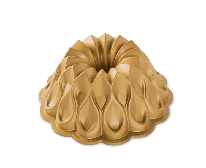 Nordic Ware :: Crown Bundt Pan
