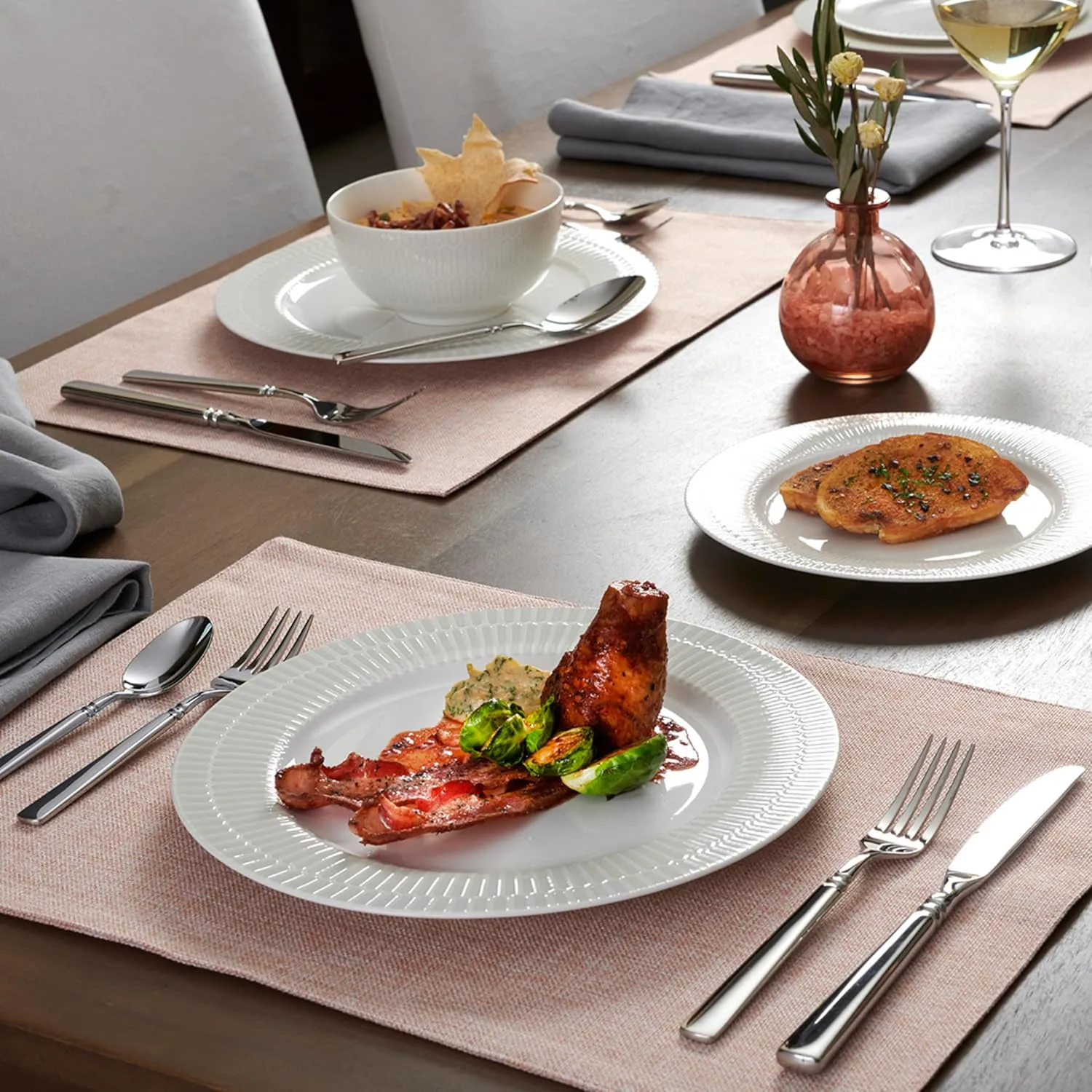Oneida Easton Flatware, 5 Piece, Silver