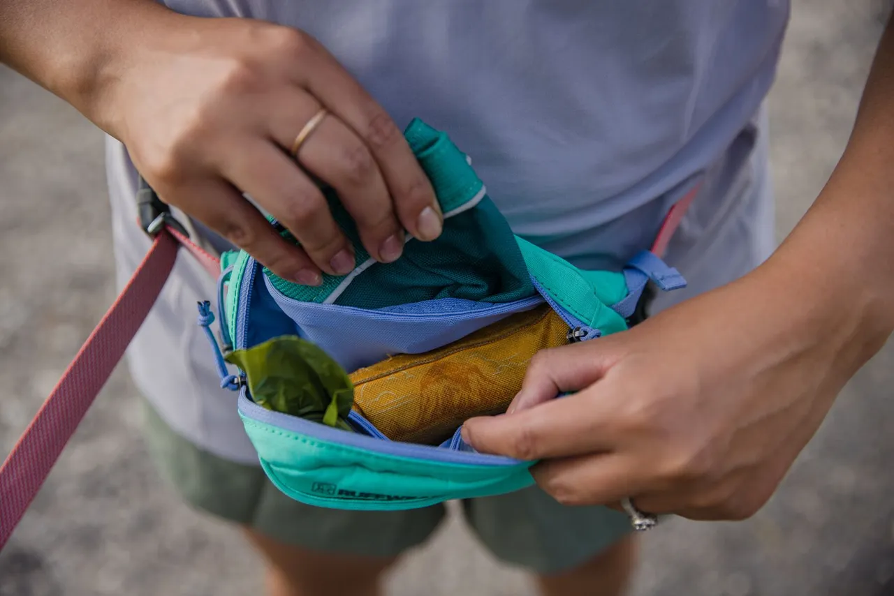 Ruffwear Pickup Bag Dispenser, Stash Bag Plus