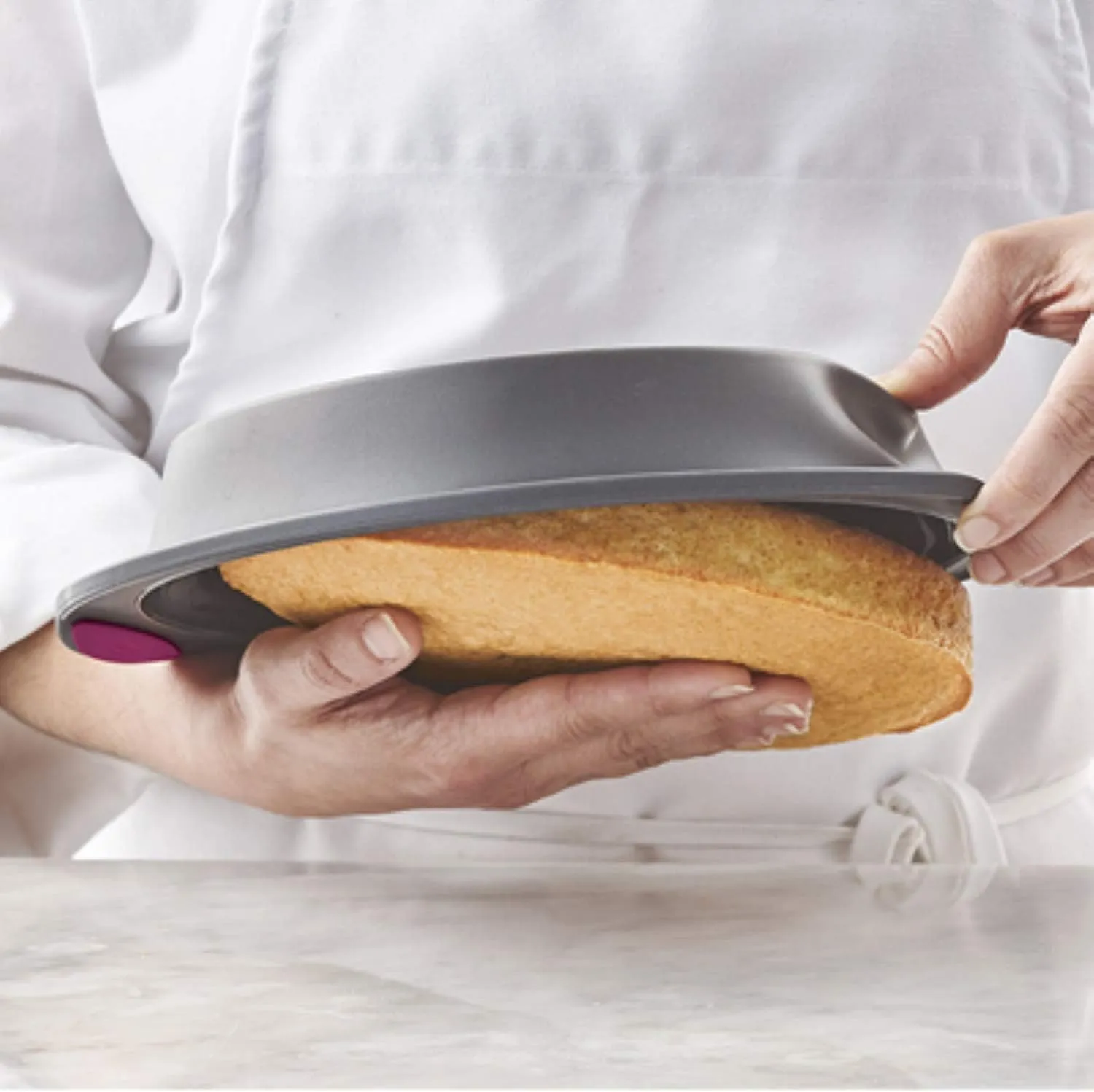 Trudeau Round Silicone Cake Pan, 9 inch, Fuchsia