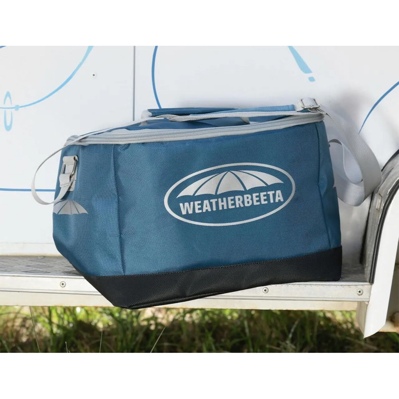 WeatheBeeta Conquest Cooler Bag