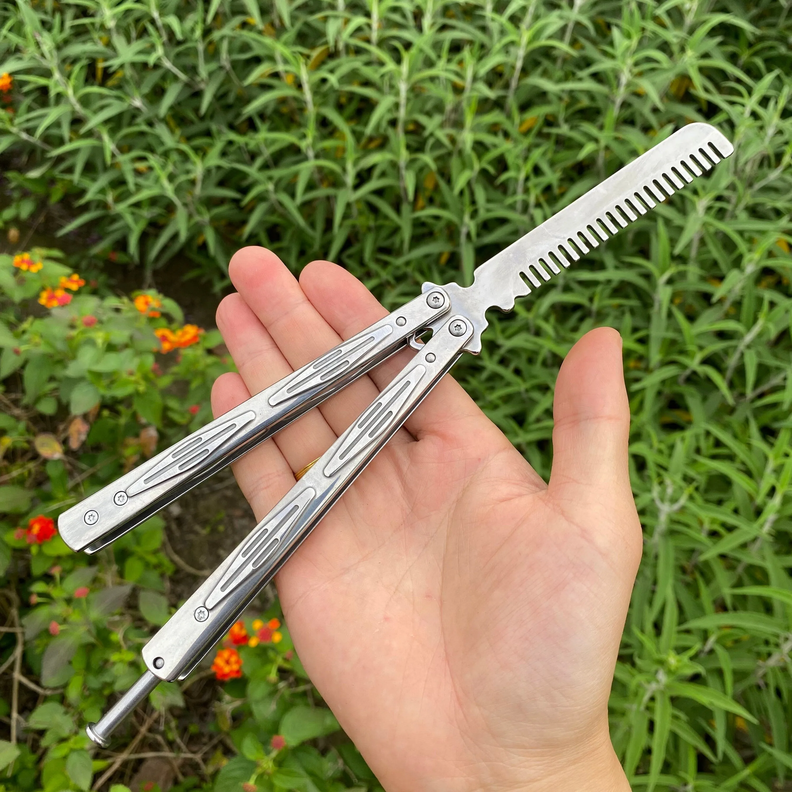 Yoru Comb Shaped Butterfly Knife
