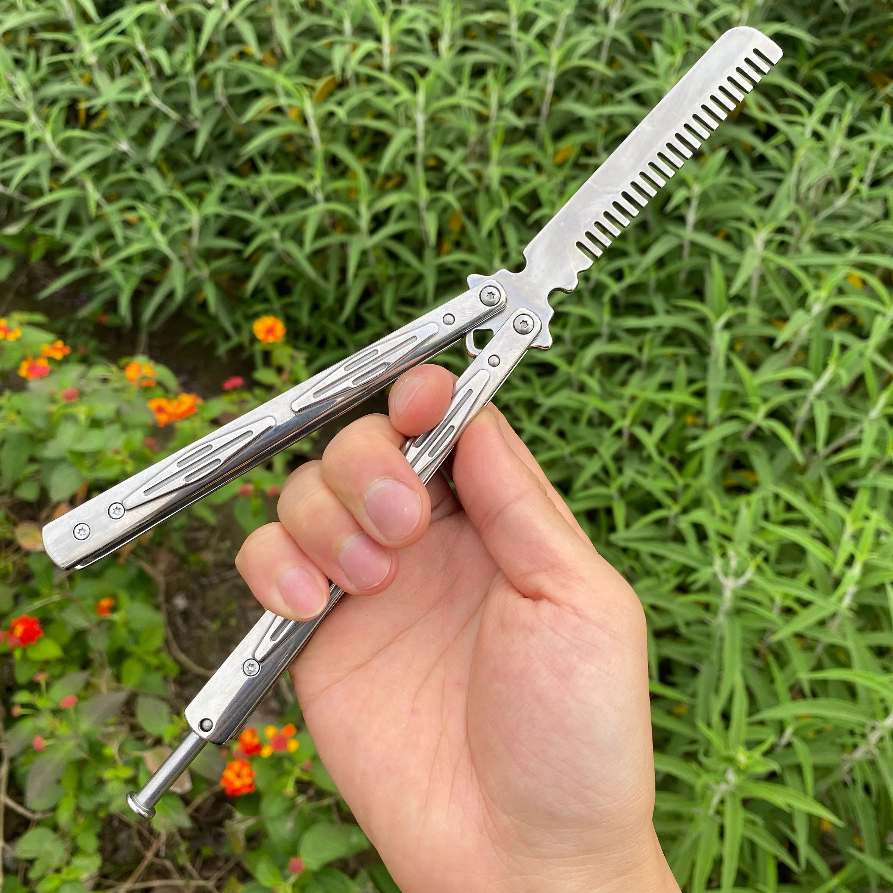 Yoru Comb Shaped Butterfly Knife