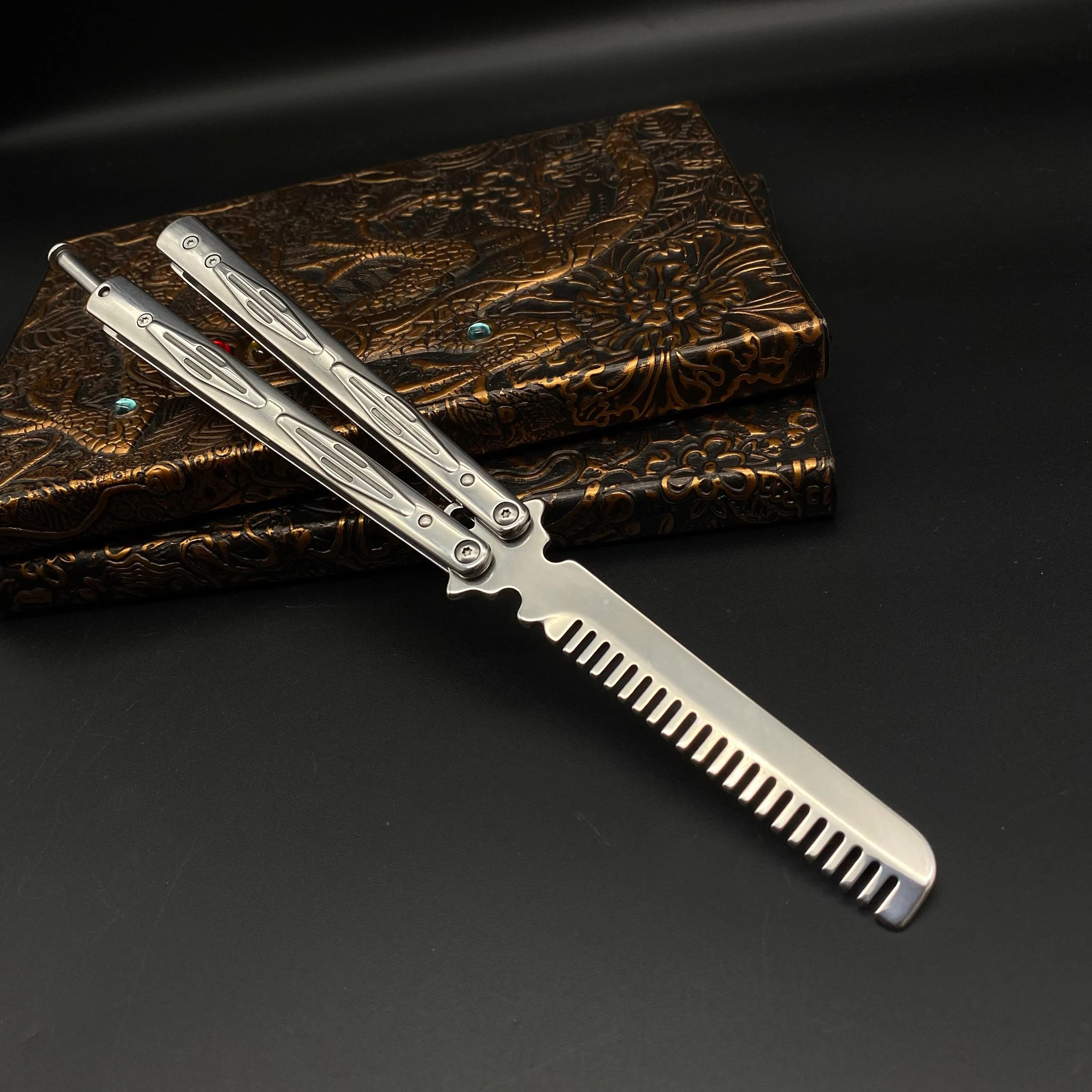 Yoru Comb Shaped Butterfly Knife